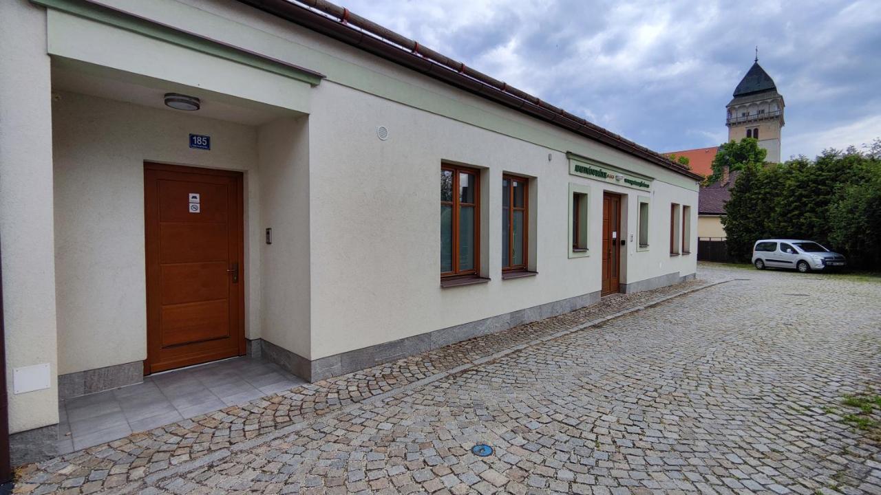 Apartmany Dacice Apartment *